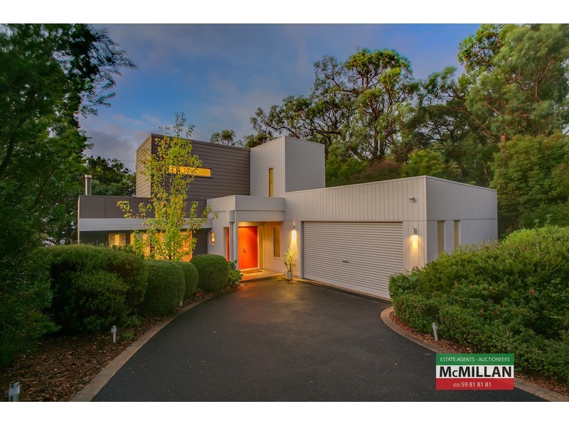 8 Cloud Street, Arthurs Seat VIC 3936