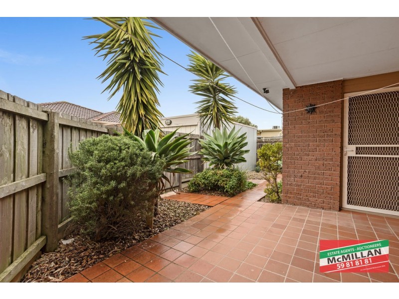 1/11 Beachurst Avenue, Dromana VIC 3936
