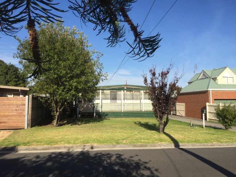 8 Marcus Street, Dromana VIC 3936