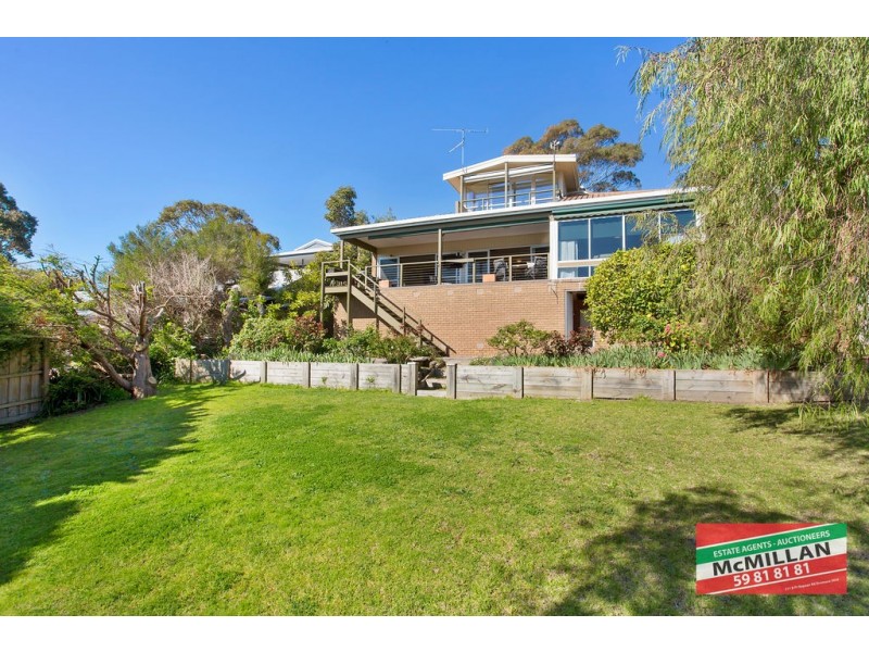 32 Cairn Road, Mccrae VIC 3938