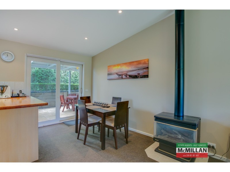 28 Cleeland Crt, Rosebud VIC 3939