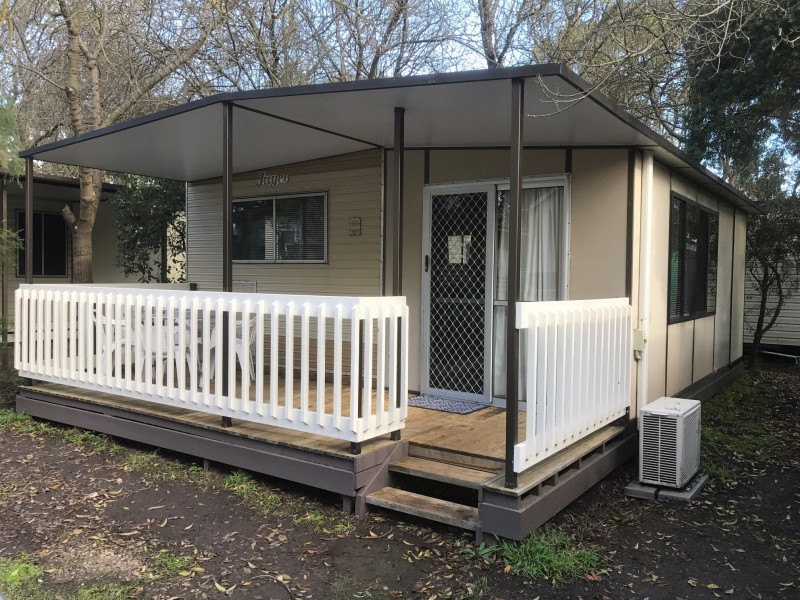 Cabin 27/131 Nepean Highway, Dromana VIC 3936