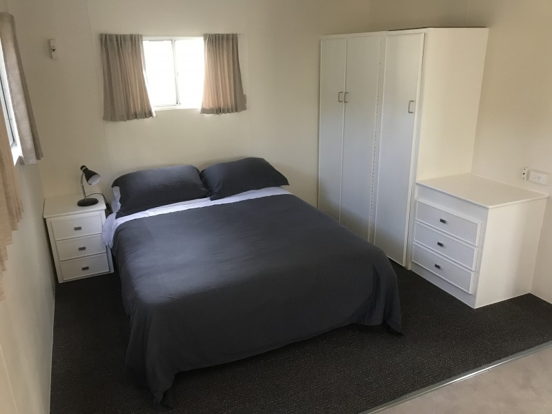 Cabin 27/131 Nepean Highway, Dromana VIC 3936