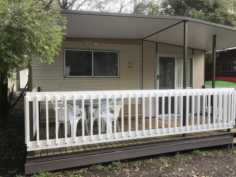 Cabin 27/131 Nepean Highway, Dromana VIC 3936