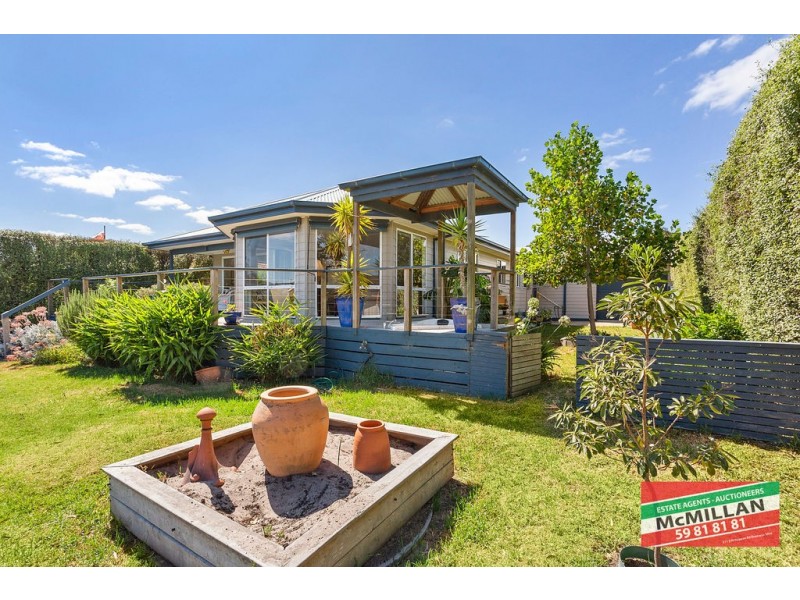 22 Country Club Drive, Safety Beach VIC 3936