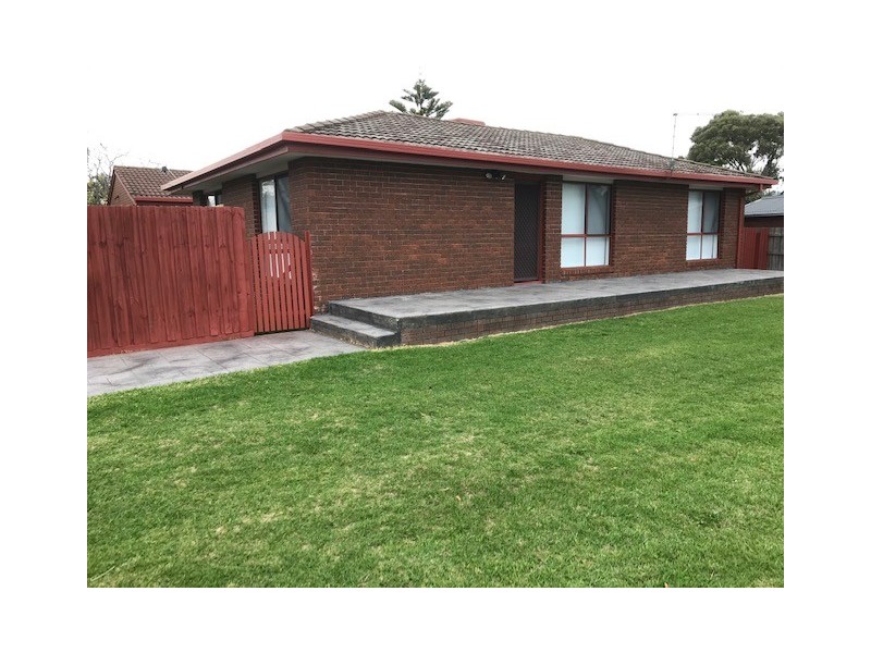 4 Higgins Street, Safety Beach VIC 3936