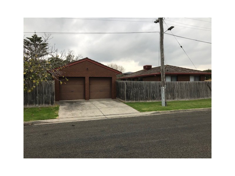 4 Higgins Street, Safety Beach VIC 3936