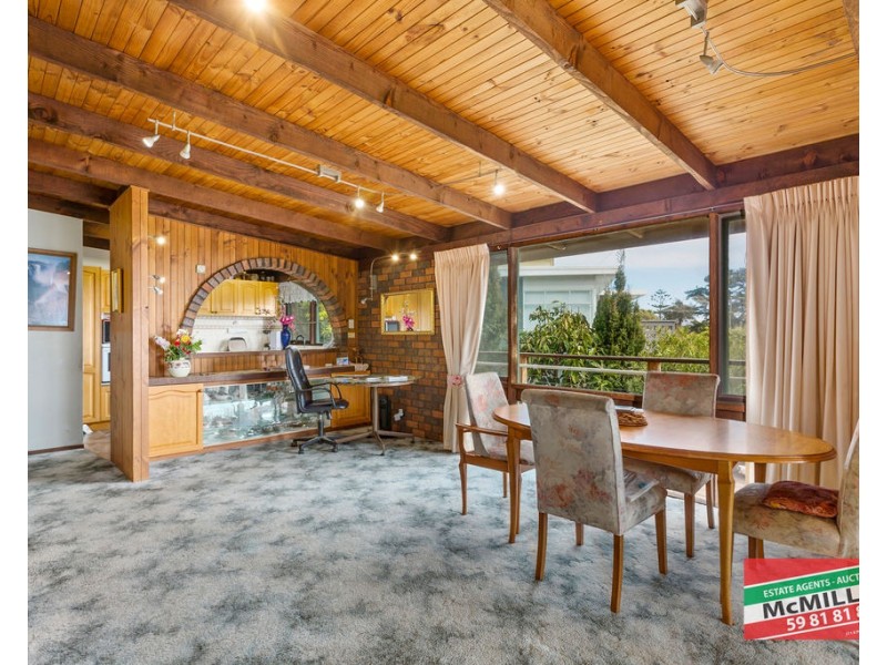 6 Coolangatta Tce, Dromana VIC 3936