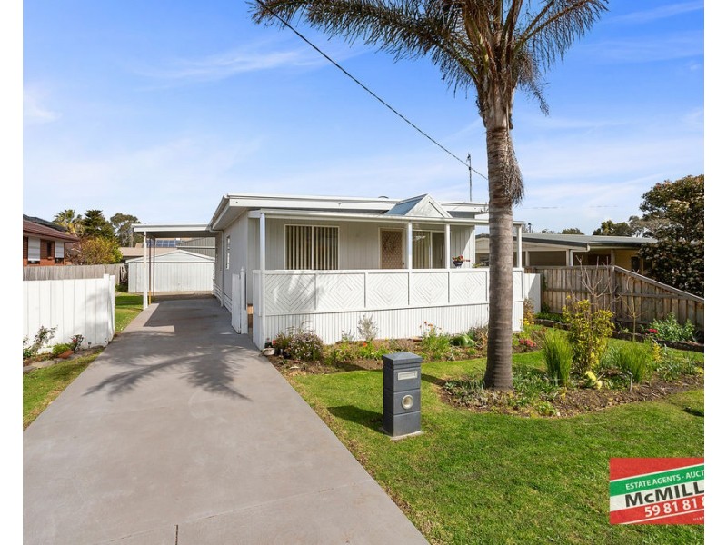 24 Clyde Road, Safety Beach VIC 3936