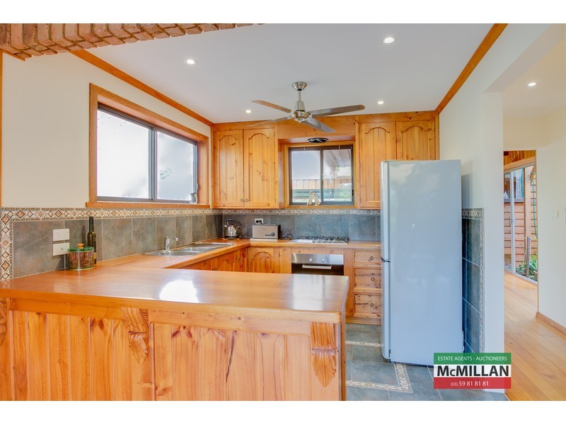 11 Riley Street, Mccrae VIC 3938