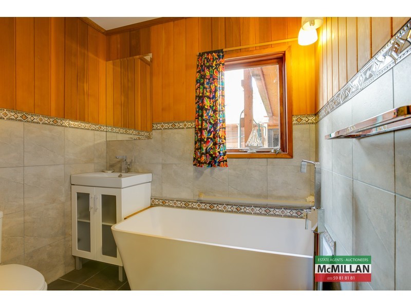 11 Riley Street, Mccrae VIC 3938