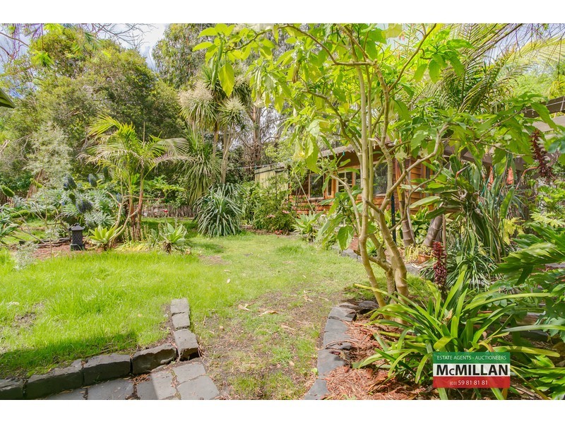 11 Riley Street, Mccrae VIC 3938