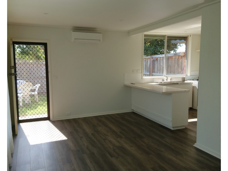 1/5 Joan Avenue, Dromana VIC 3936
