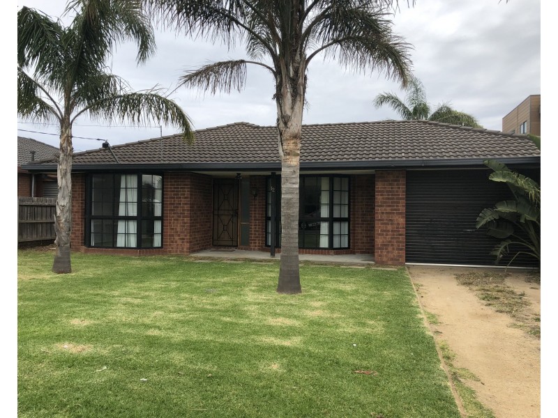 12 Madura Street, Rosebud VIC 3939