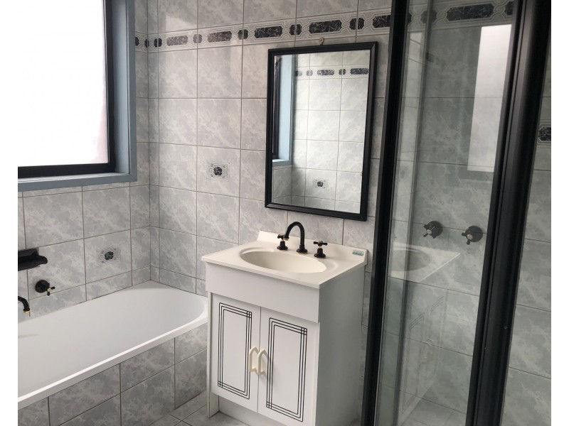 12 Madura Street, Rosebud VIC 3939