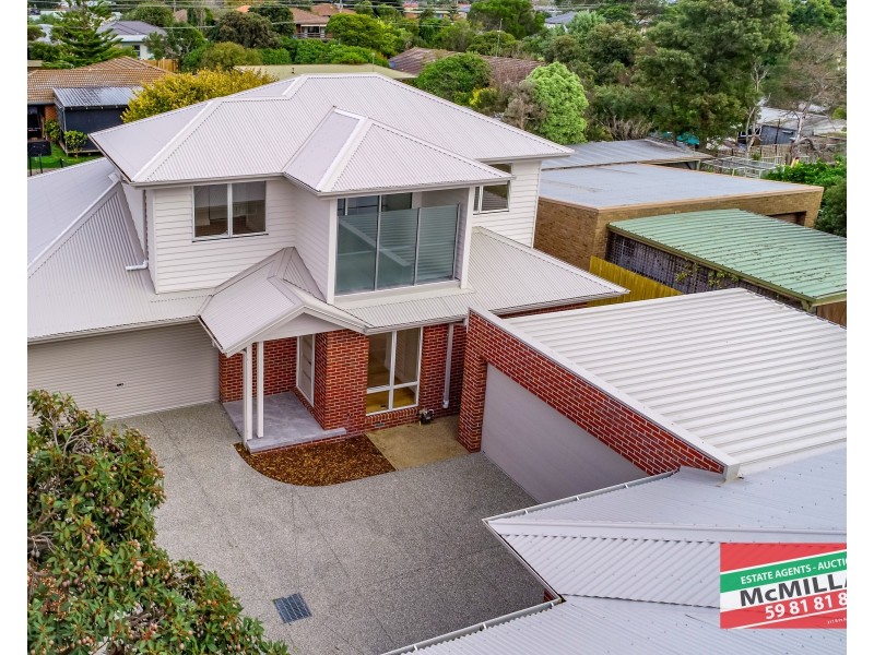 2/12 Iluka Street, Safety Beach VIC 3936