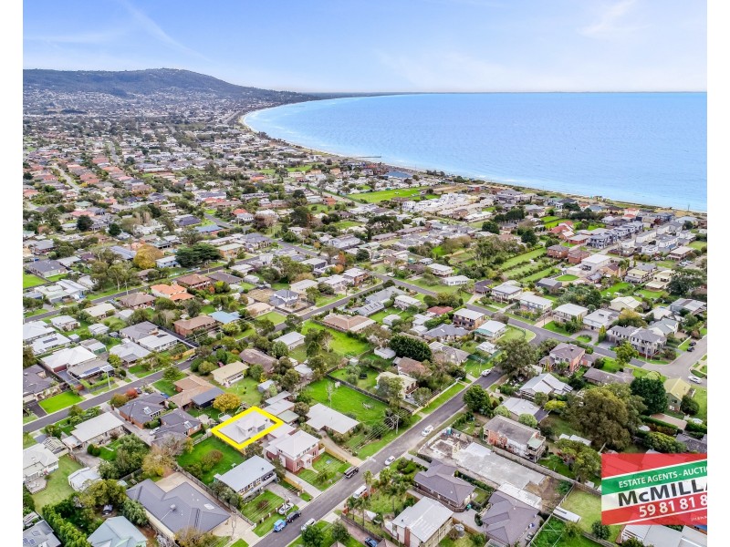 2/12 Iluka Street, Safety Beach VIC 3936