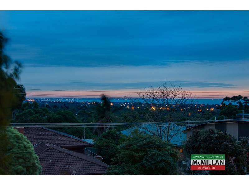 3 Crest Drive, Rosebud VIC 3939