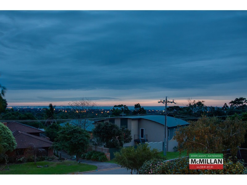 3 Crest Drive, Rosebud VIC 3939