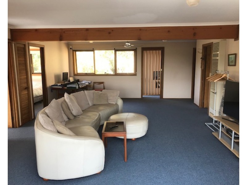 42 Murawa Drive, Rosebud VIC 3939