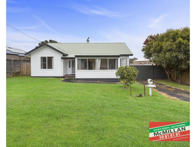 24 Heales Street, Dromana VIC 3936