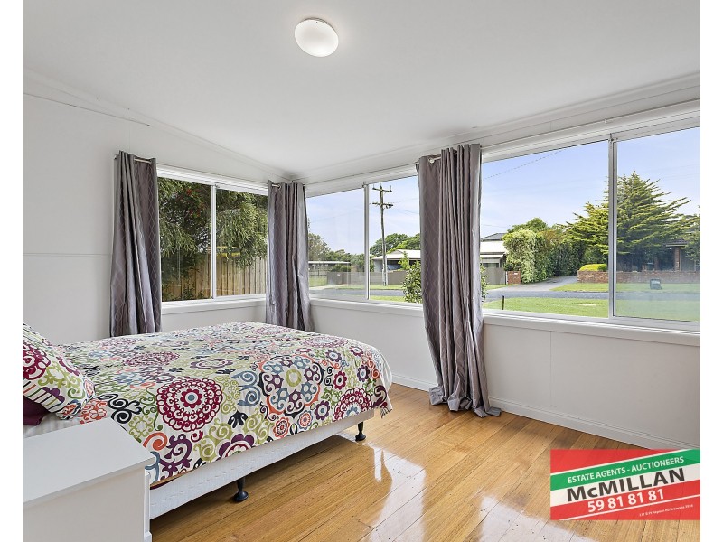 24 Heales Street, Dromana VIC 3936