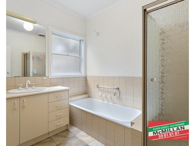 24 Heales Street, Dromana VIC 3936