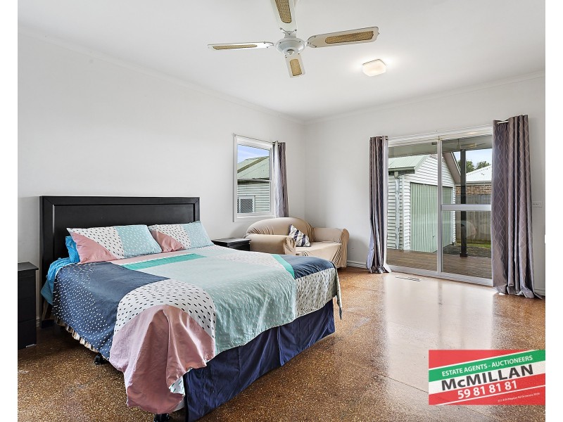 24 Heales Street, Dromana VIC 3936