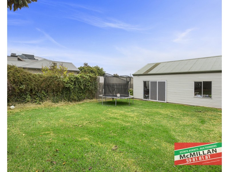 24 Heales Street, Dromana VIC 3936
