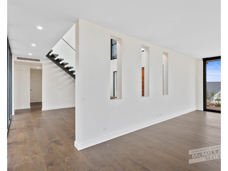 42 Elizabeth Drive, Rosebud VIC 3939