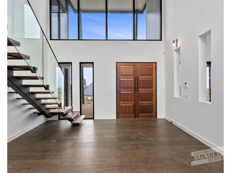 42 Elizabeth Drive, Rosebud VIC 3939