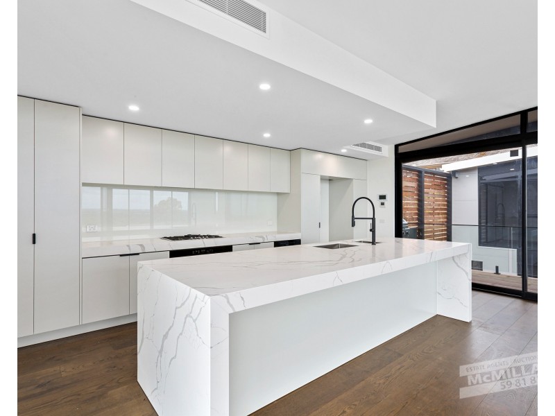 42 Elizabeth Drive, Rosebud VIC 3939