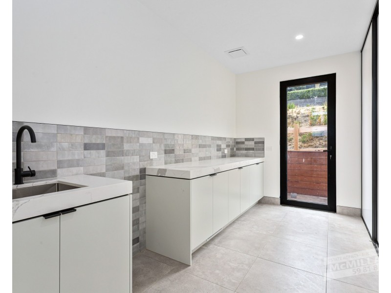 42 Elizabeth Drive, Rosebud VIC 3939