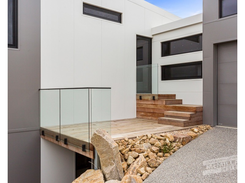42 Elizabeth Drive, Rosebud VIC 3939