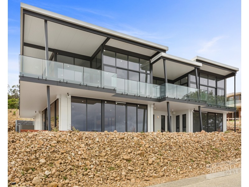 42 Elizabeth Drive, Rosebud VIC 3939