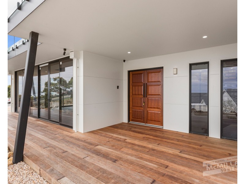 42 Elizabeth Drive, Rosebud VIC 3939