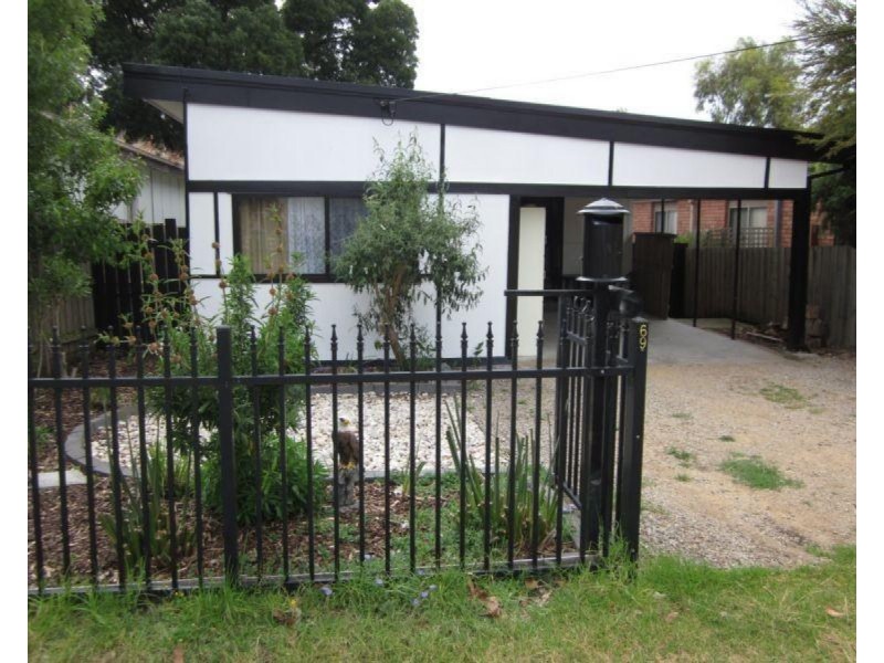 69 Fourth Avenue, Rosebud VIC 3939