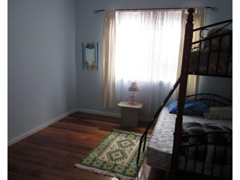 69 Fourth Avenue, Rosebud VIC 3939