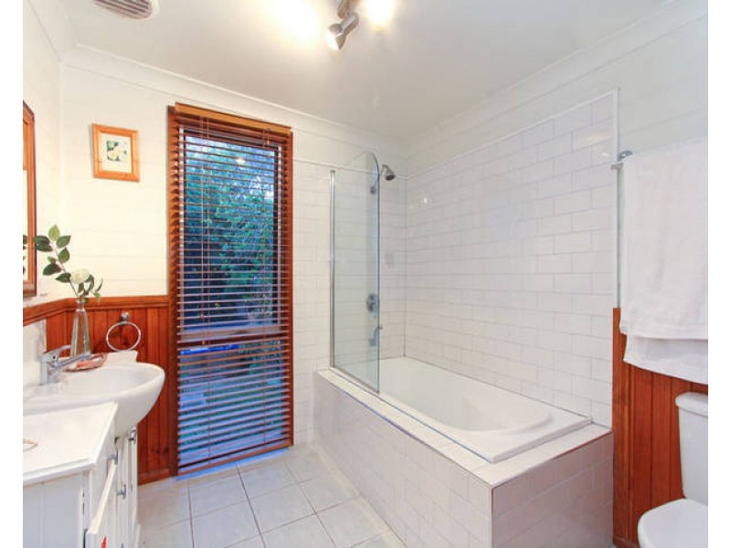 26 Burrell Street, Mccrae VIC 3938