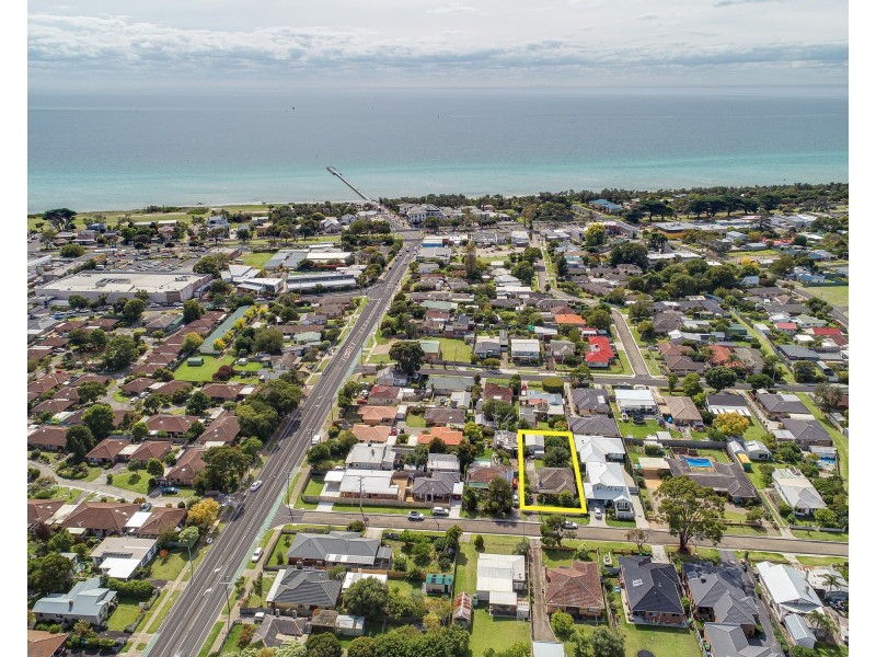 24 Cass Street, Rosebud VIC 3939