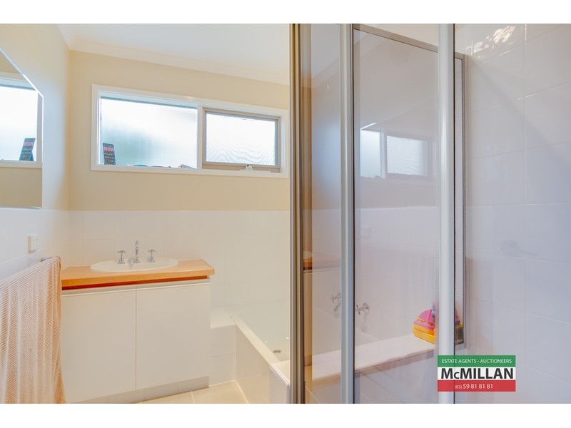 28 Cleeland Crt, Rosebud VIC 3939