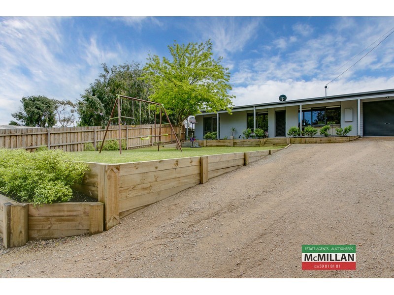 28 Cleeland Crt, Rosebud VIC 3939