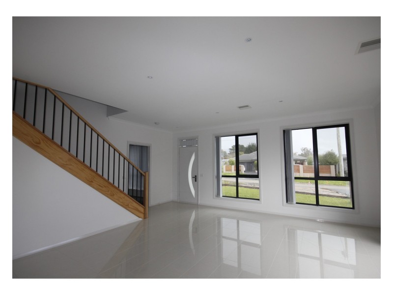 1/1-3 Como Court, Dromana VIC 3936