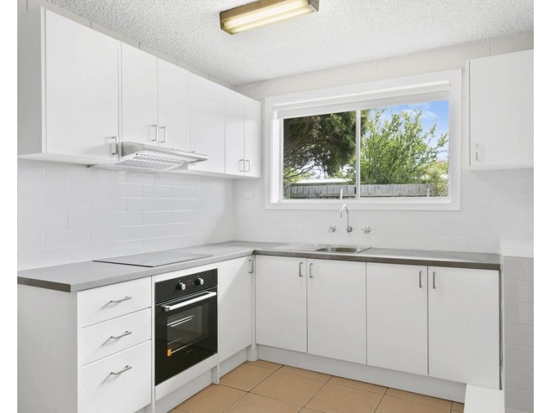 2/61 Kangerong Avenue, Dromana VIC 3936