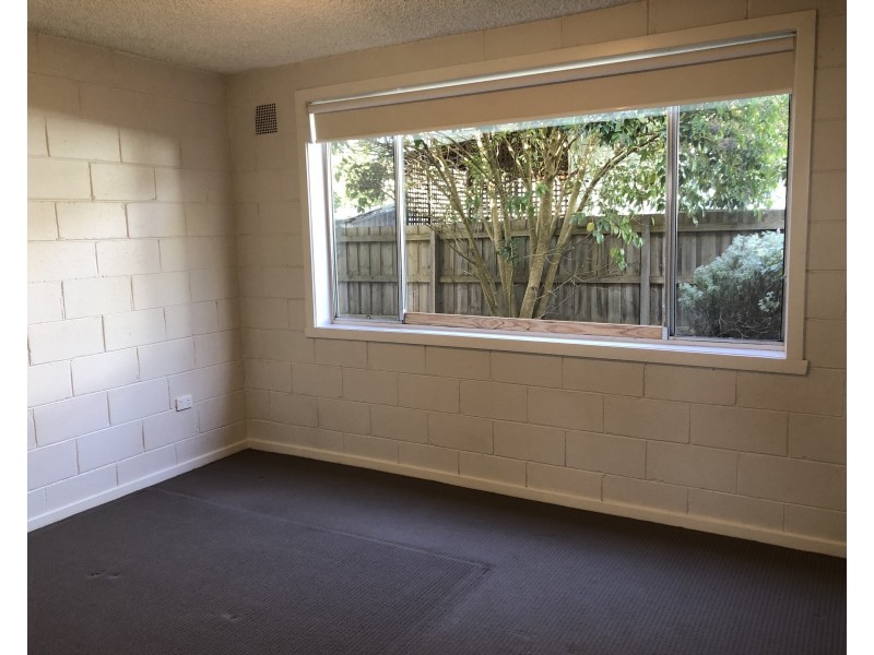 2/61 Kangerong Avenue, Dromana VIC 3936