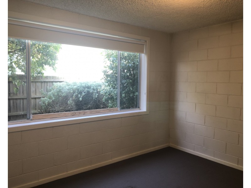 2/61 Kangerong Avenue, Dromana VIC 3936