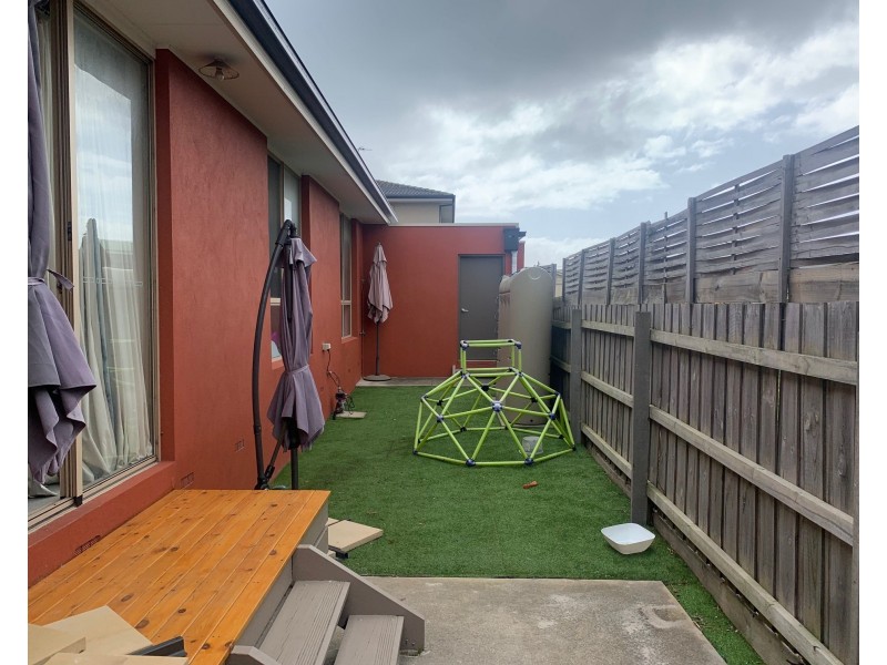 3/215 Dromana Parade, Safety Beach VIC 3936