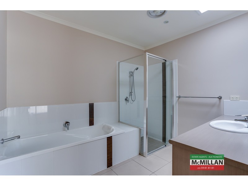 3/2 Phillip Street, Rosebud VIC 3939