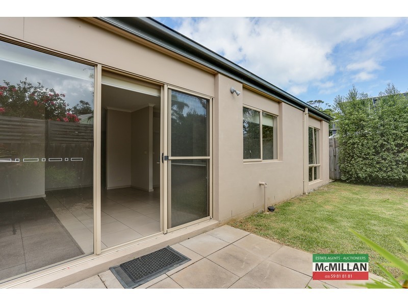 3/2 Phillip Street, Rosebud VIC 3939