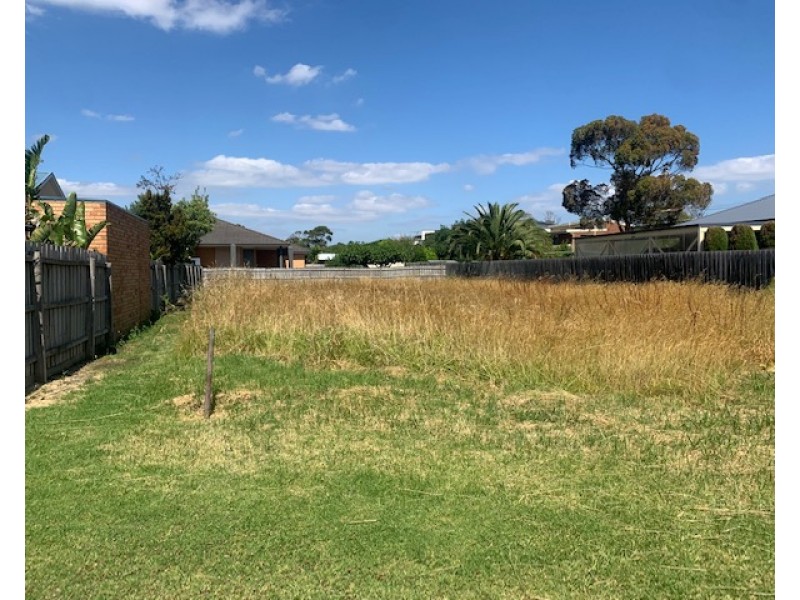 6 Seaview Avenue, Safety Beach VIC 3936